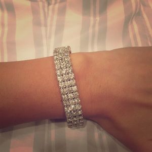 Dazzling Stretch Bracelet